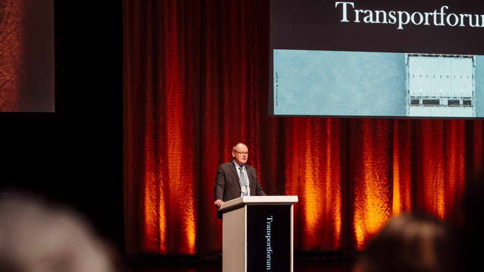 Tomas Svensson, VTI:S GD vid talarstolen på Transportforum