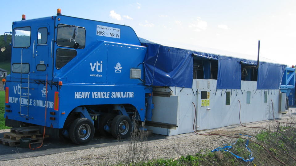 VTI:s Heavy vehicle simulator.