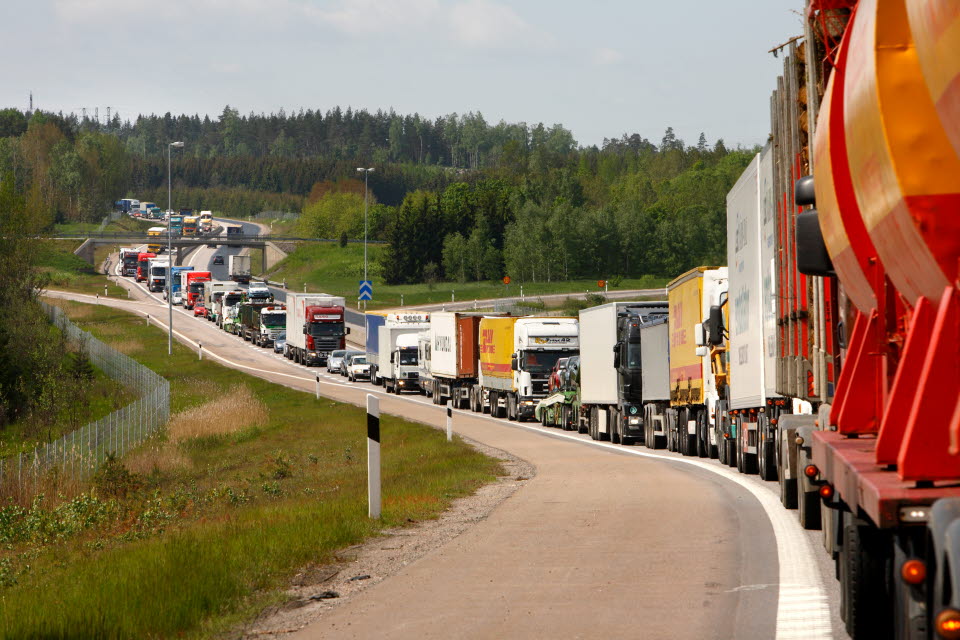 Queue with trucks.